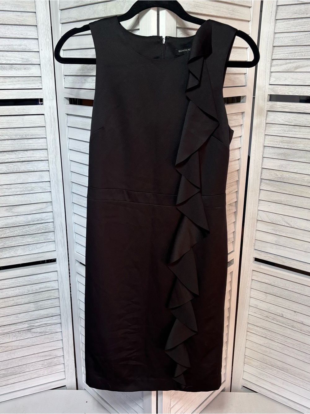 Banana Republic Black Ruffle Sheath Dress Size 0 Sleeveless Cocktail Work